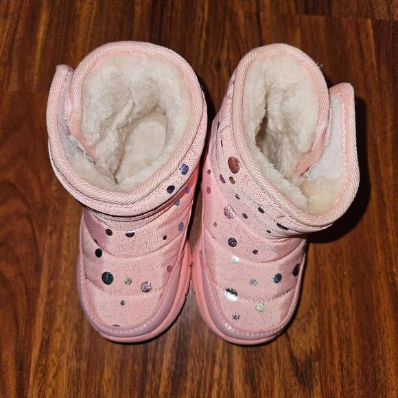 6 for $25 🎃Hobibear Pink and Silver Fuzzy Velcro Snow Boots Toddler Size 5 - Picture 2 of 6